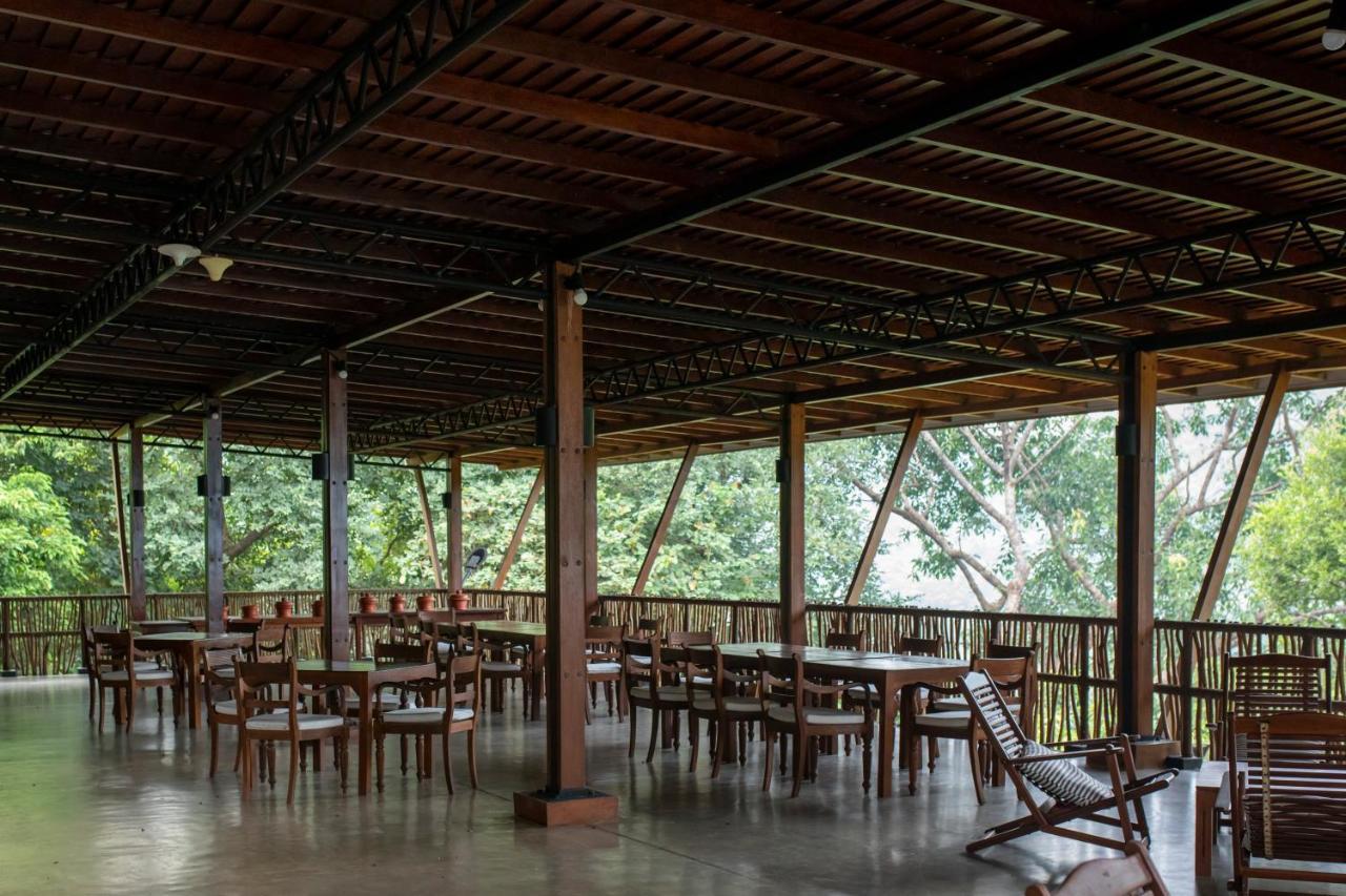Birds Park Polgahawela Hotel 3*