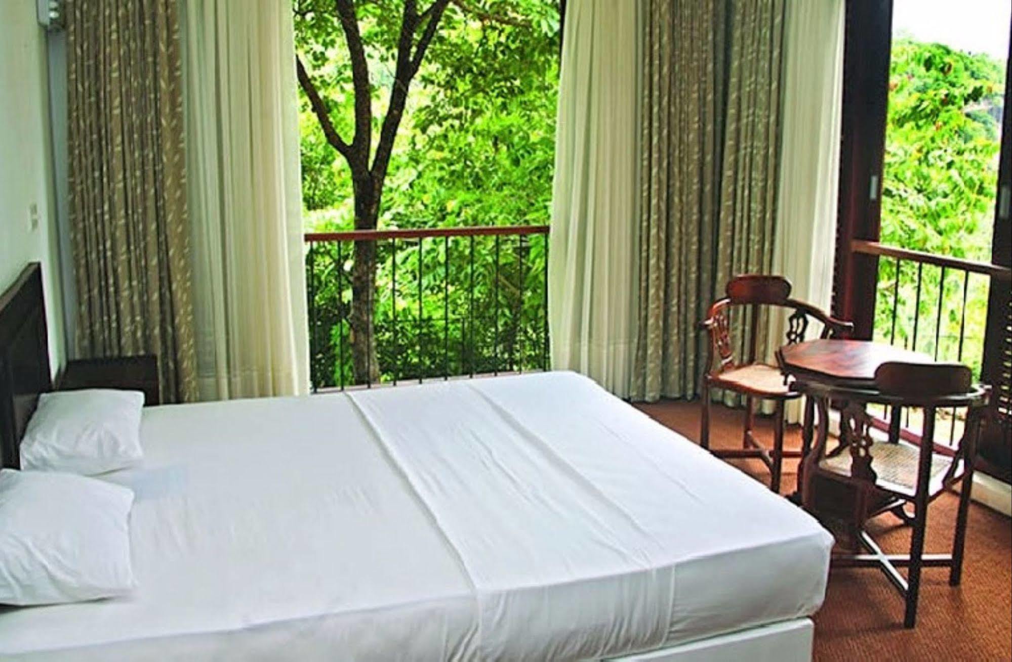 Birds Park Polgahawela 3*